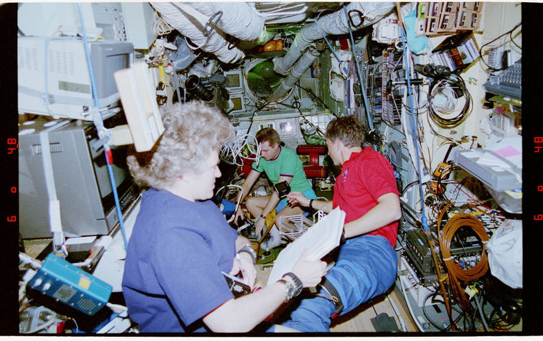 STS076-461-005.jpg