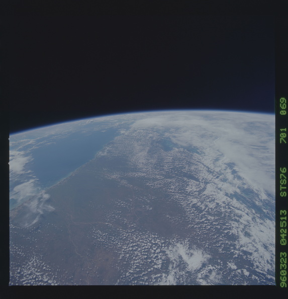 STS076-701-069.jpg