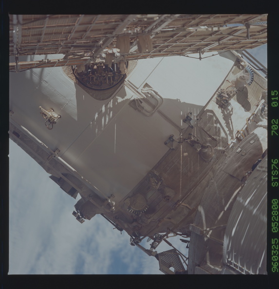 STS076-702-015.jpg