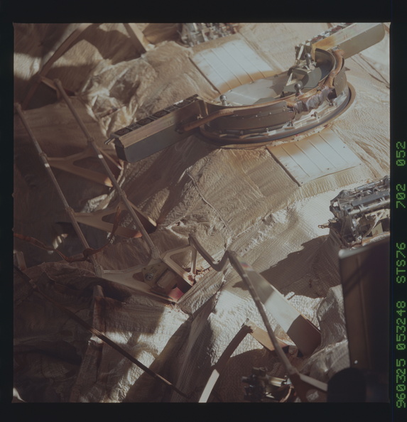 STS076-702-052.jpg
