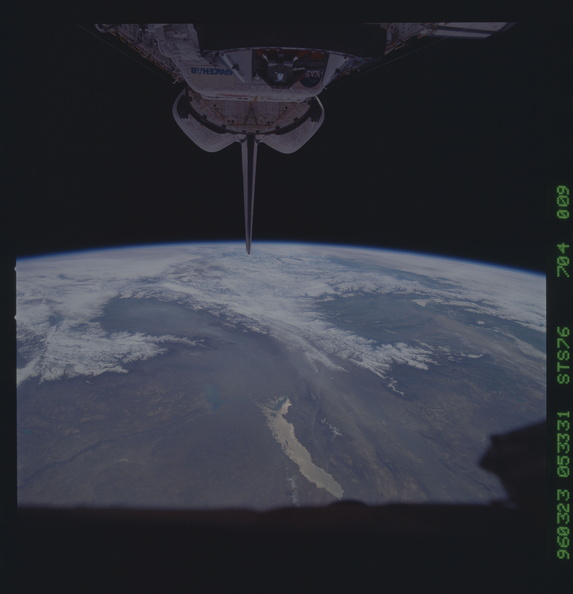 STS076-704-009.jpg
