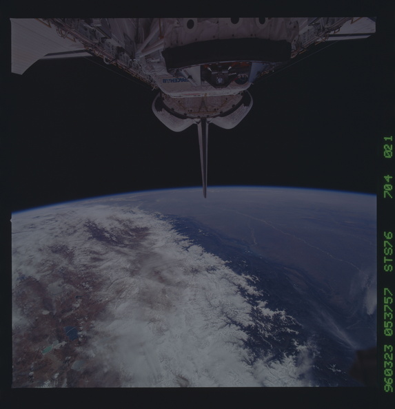 STS076-704-021.jpg