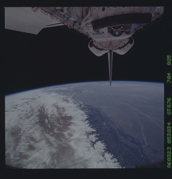 STS076-704-025.jpg