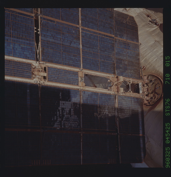 STS076-710-015.jpg