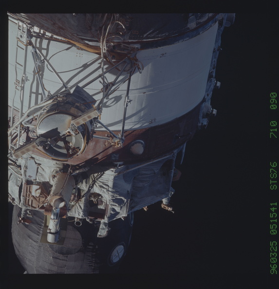 STS076-710-090.jpg