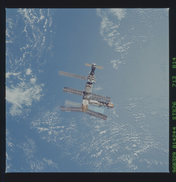 STS076-713-014.jpg