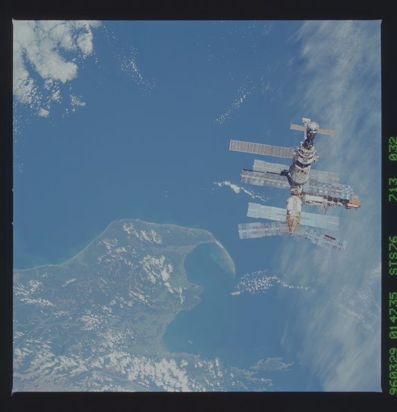 STS076-713-032.jpg