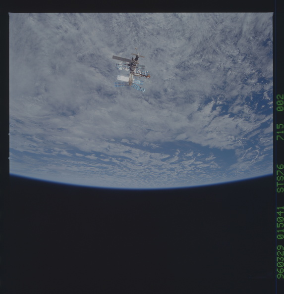 STS076-715-002.jpg