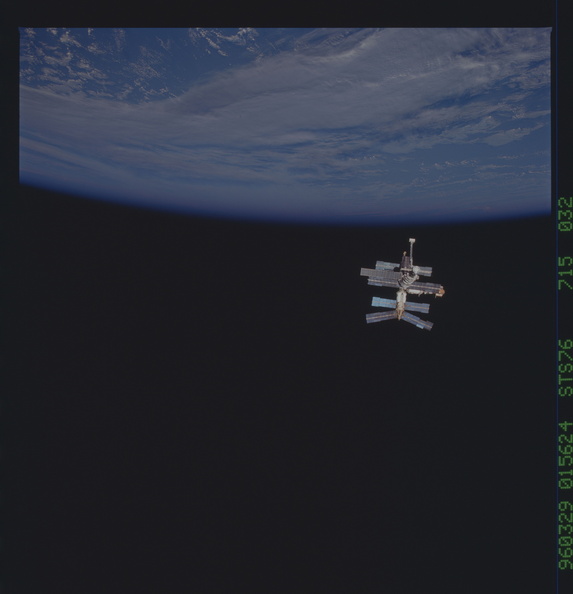 STS076-715-032.jpg