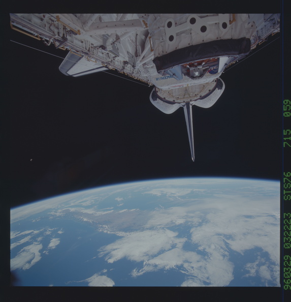 STS076-715-059.jpg