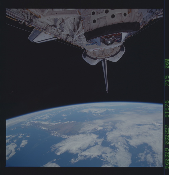 STS076-715-060.jpg