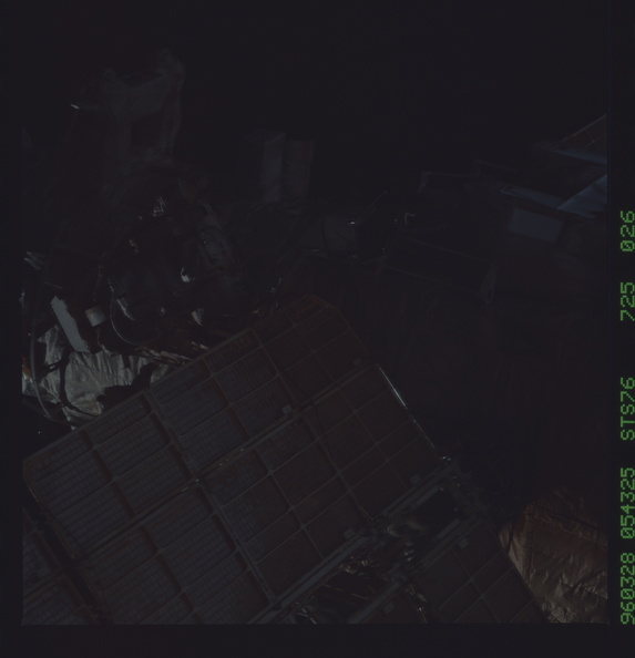 STS076-725-026.jpg