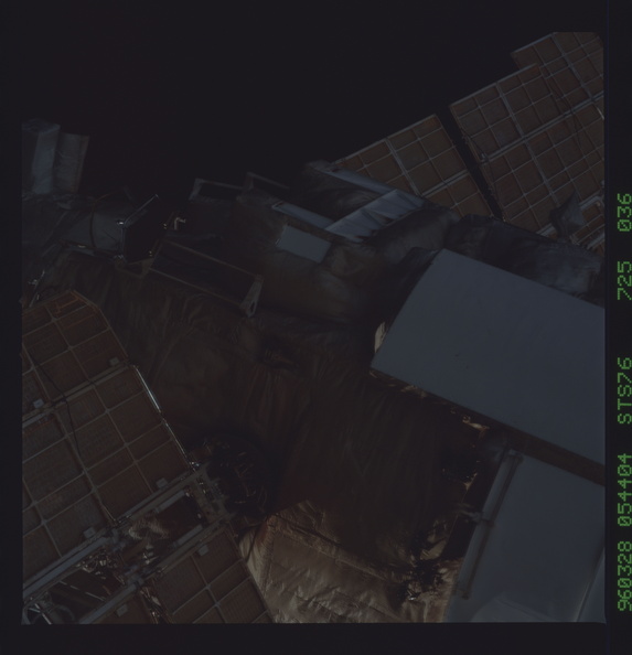 STS076-725-036.jpg