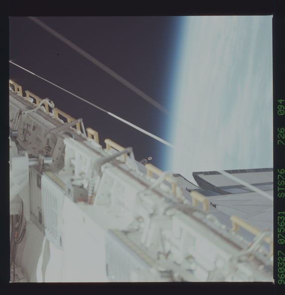 STS076-726-094.jpg