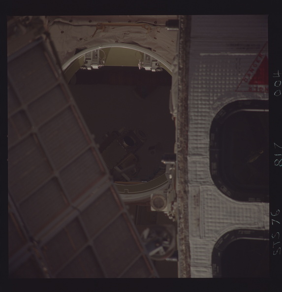 STS076-817-004.jpg