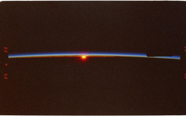 STS077-301-008.jpg