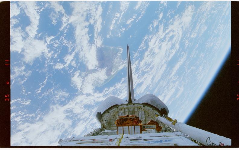 STS077-312-035.jpg