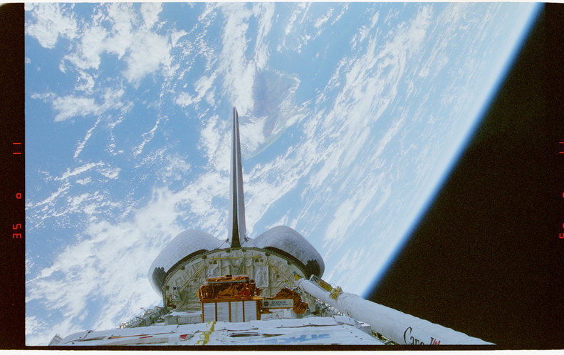 STS077-312-036.jpg