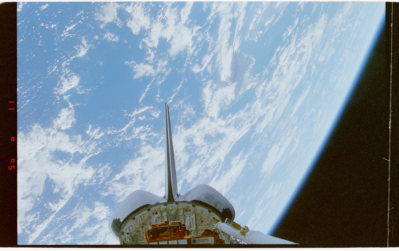 STS077-312-037.jpg