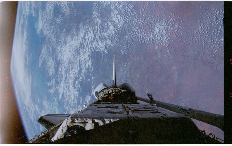 STS077-385-005.jpg