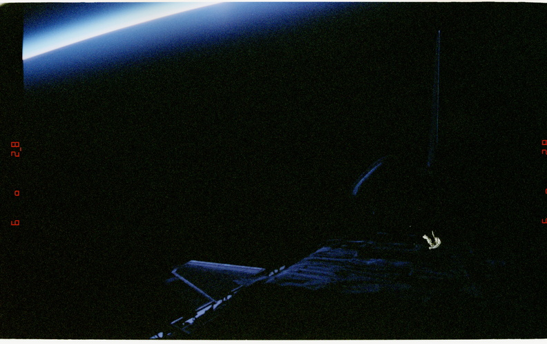 STS077-386-016.jpg