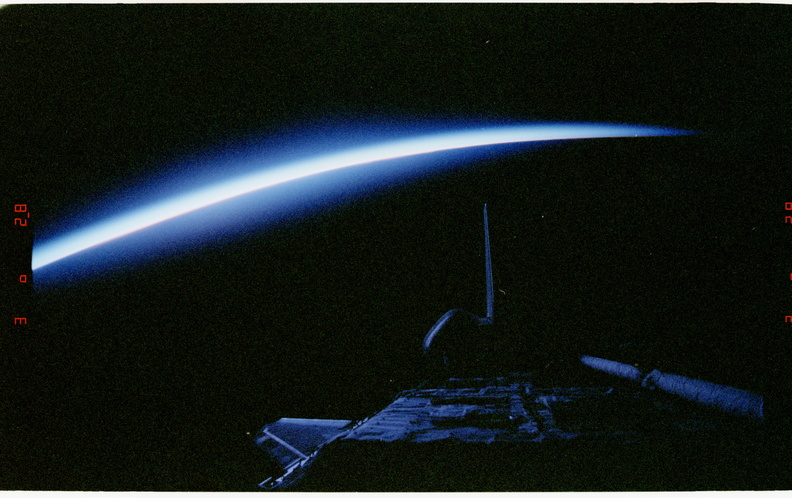 STS077-386-021.jpg
