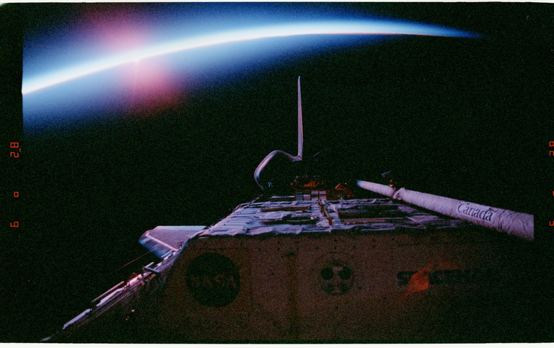 STS077-386-028.jpg