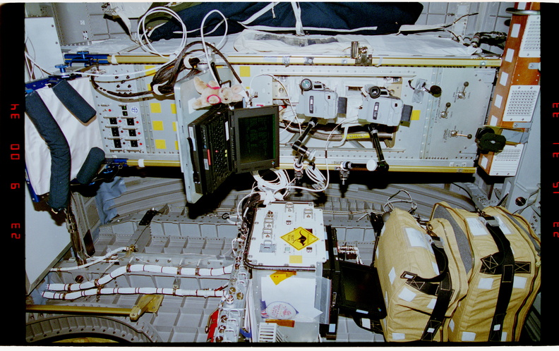 STS077-392-027.jpg