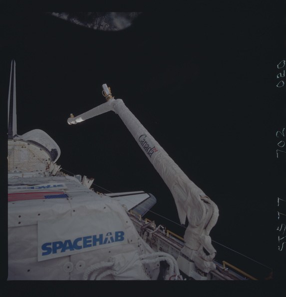 STS077-702-020.jpg