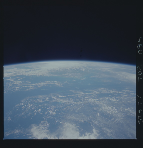 STS077-702-095.jpg