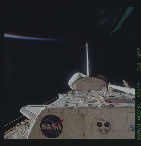STS077-718-077.jpg