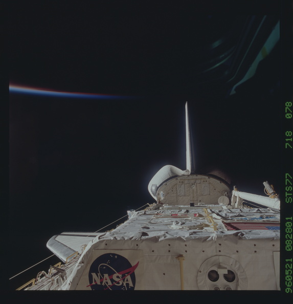 STS077-718-078.jpg
