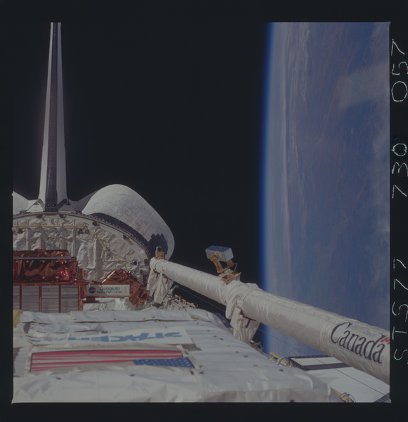 STS077-730-057.jpg