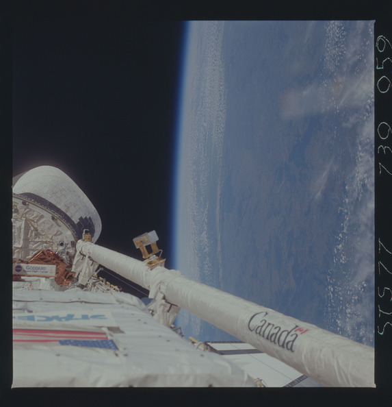 STS077-730-059.jpg