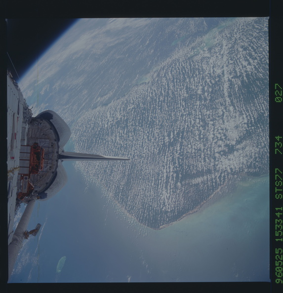 STS077-734-027.jpg
