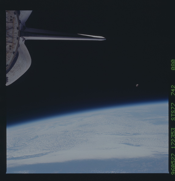 STS077-742-080.jpg