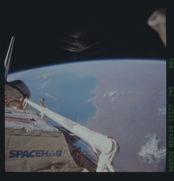 STS077-745-001.jpg