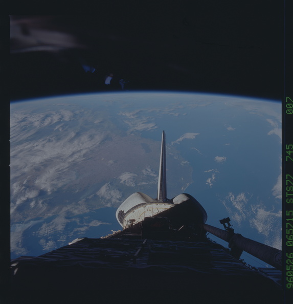 STS077-745-007.jpg