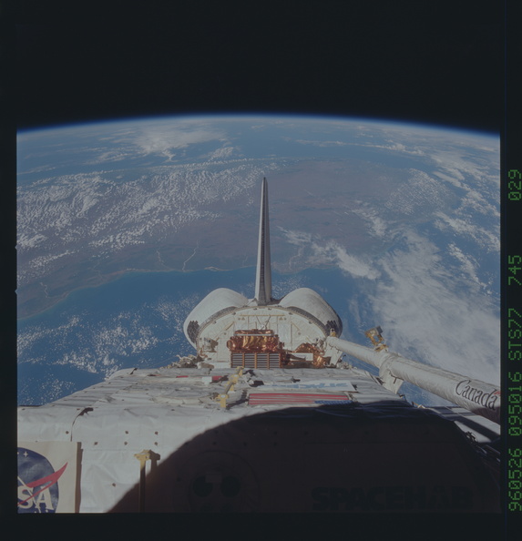 STS077-745-029.jpg