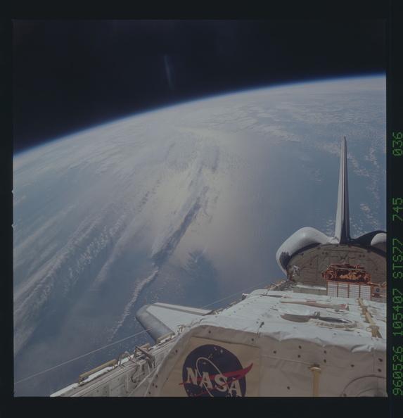 STS077-745-036.jpg