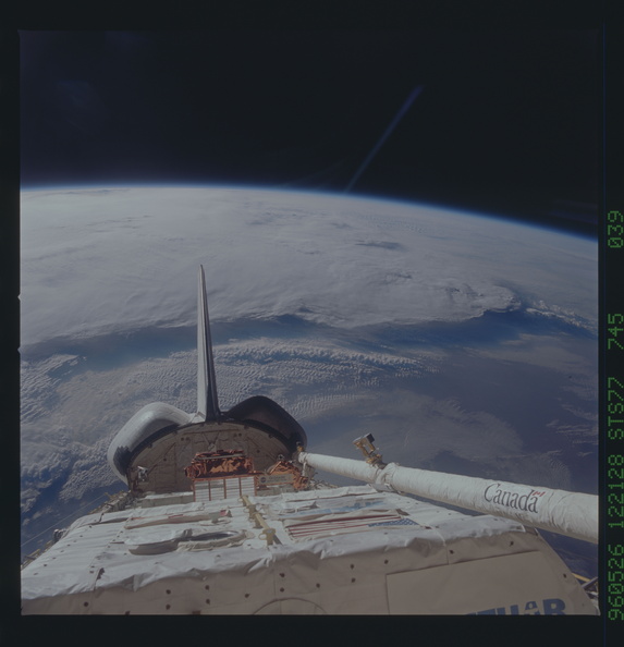 STS077-745-039.jpg