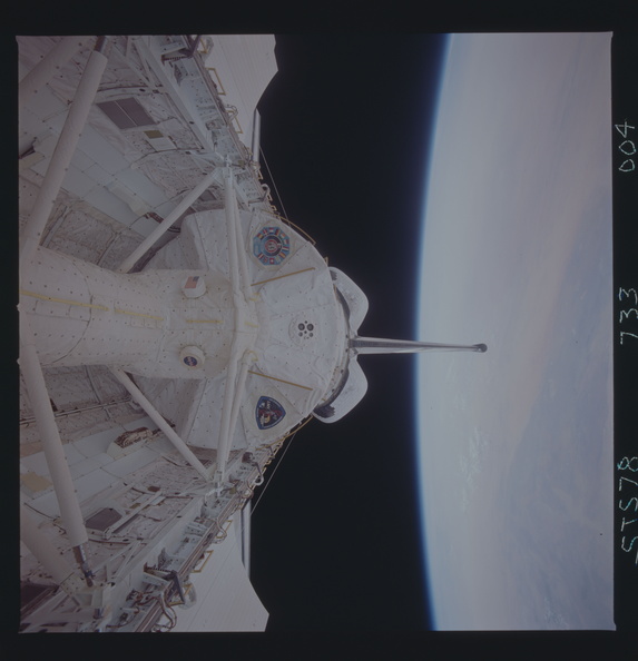 STS078-733-004.jpg
