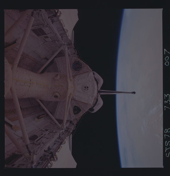STS078-733-007.jpg