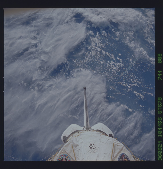 STS078-744-008.jpg