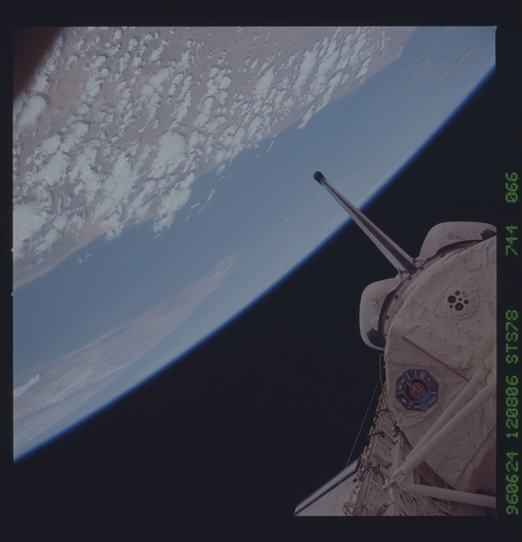 STS078-744-066.jpg
