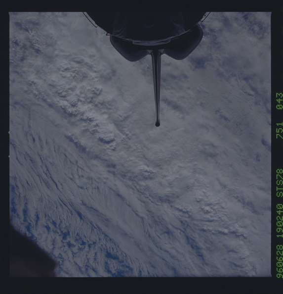 STS078-751-043.jpg