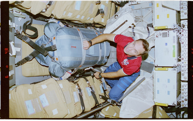 STS079-304-002.jpg