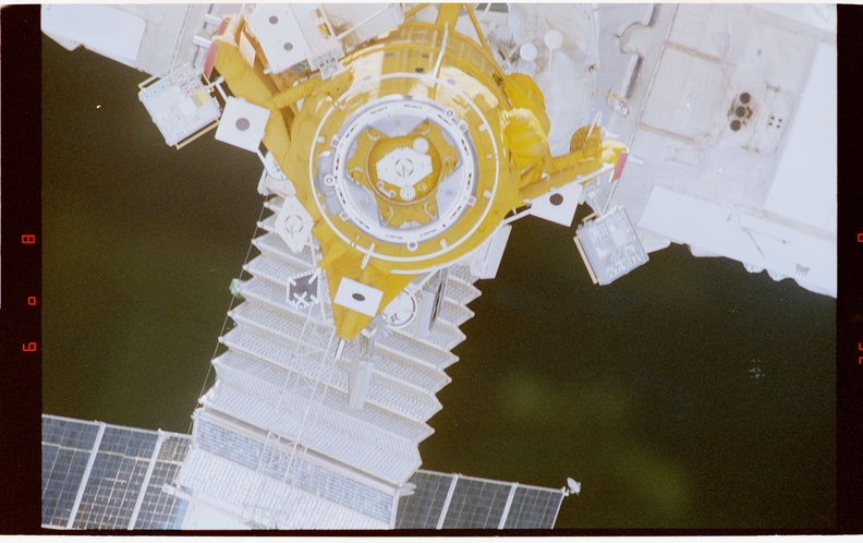 STS079-321-003.jpg