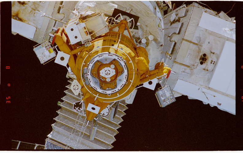 STS079-321-004.jpg