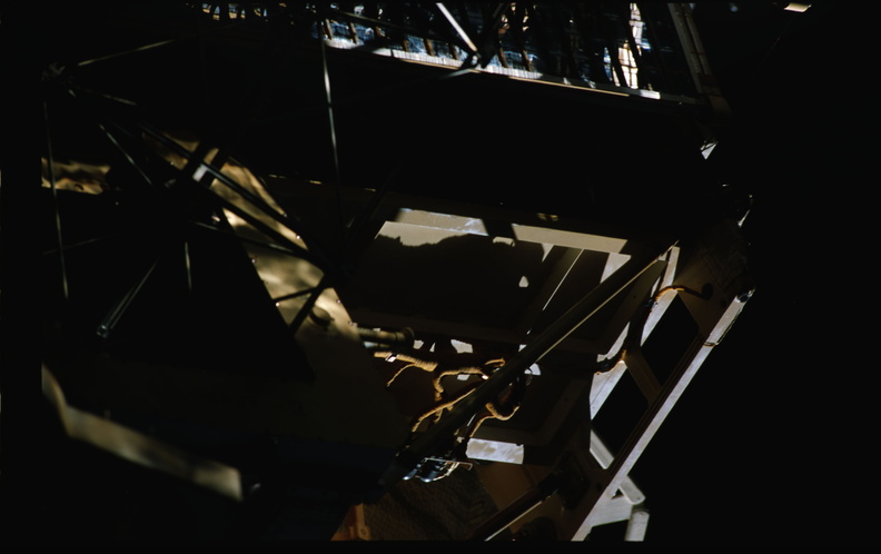 STS079-325-024.jpg
